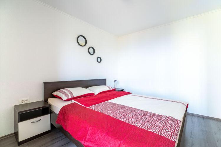 Apartments Nika With Swimming Pool And Beautiful Sea View Dobrec Ngoại thất bức ảnh